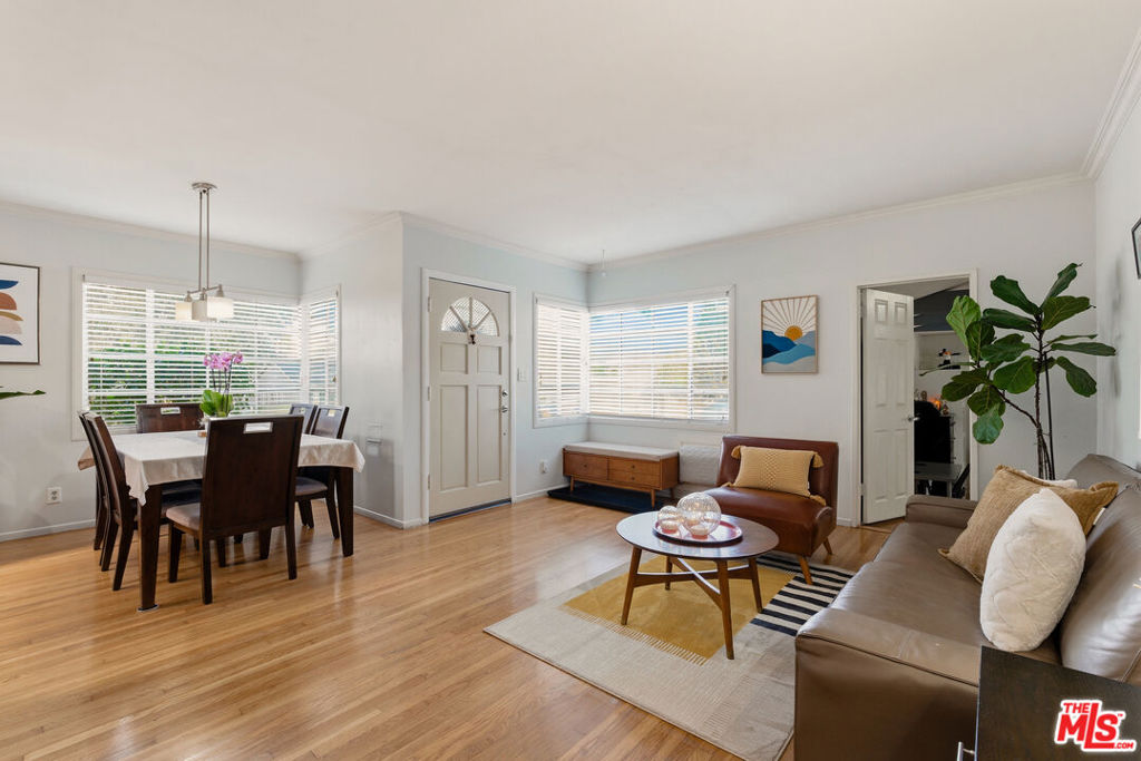 7706 Shady Cove Avenue