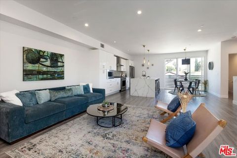 5422 Camellia Avenue North Hollywood CA 91601