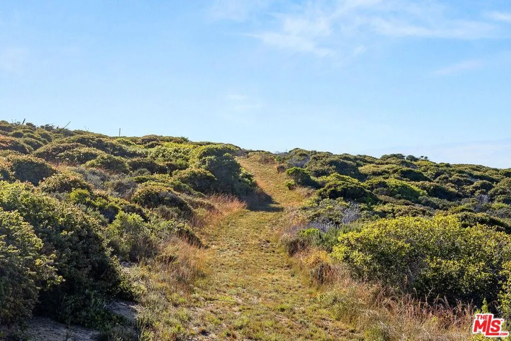 Lompoc, California 93436, United States, 4 Bedrooms Bedrooms, ,3 BathroomsBathrooms,Residential,Active,234732