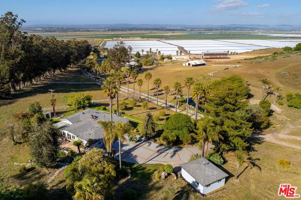 Lompoc, California 93436, United States, 4 Bedrooms Bedrooms, ,3 BathroomsBathrooms,Residential,Active,234732