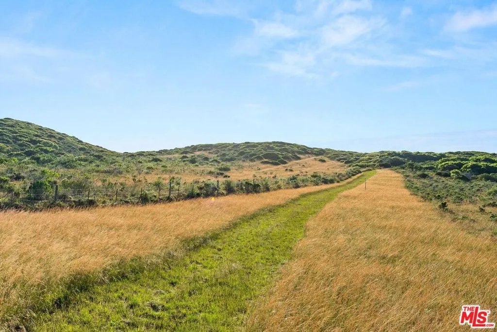 Lompoc, California 93436, United States, 4 Bedrooms Bedrooms, ,3 BathroomsBathrooms,Residential,Active,234732