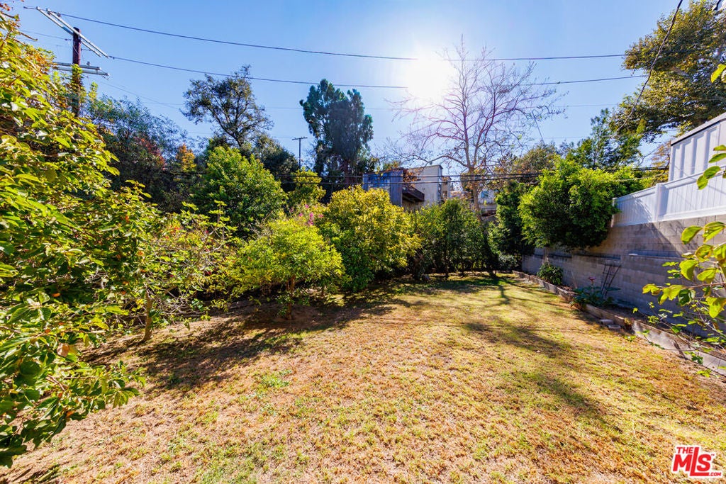 931 Wellesley Avenue