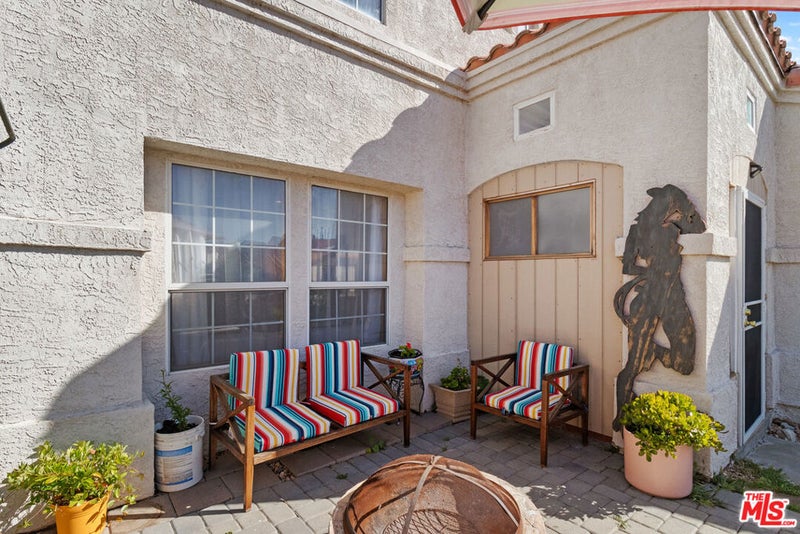 1631 Roseglen Place