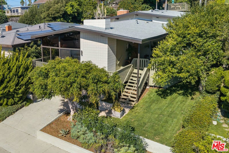8216 Zitola Terrace
