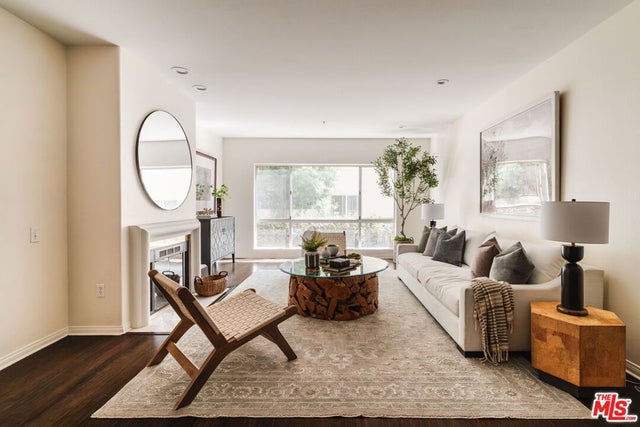 11855 Goshen Avenue 104 #104, Los Angeles