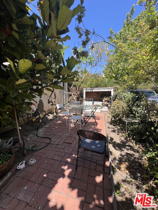 705 Superba Avenue