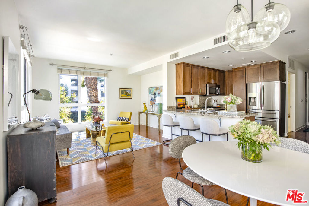 21301 Erwin Street 340