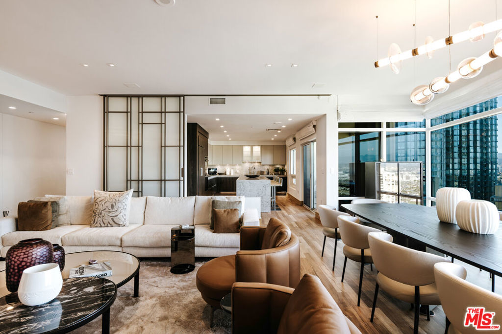 Properties 4 1 W Century Drive 18C