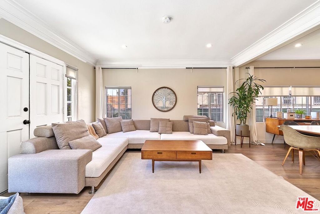 1404 S Van Ness Avenue