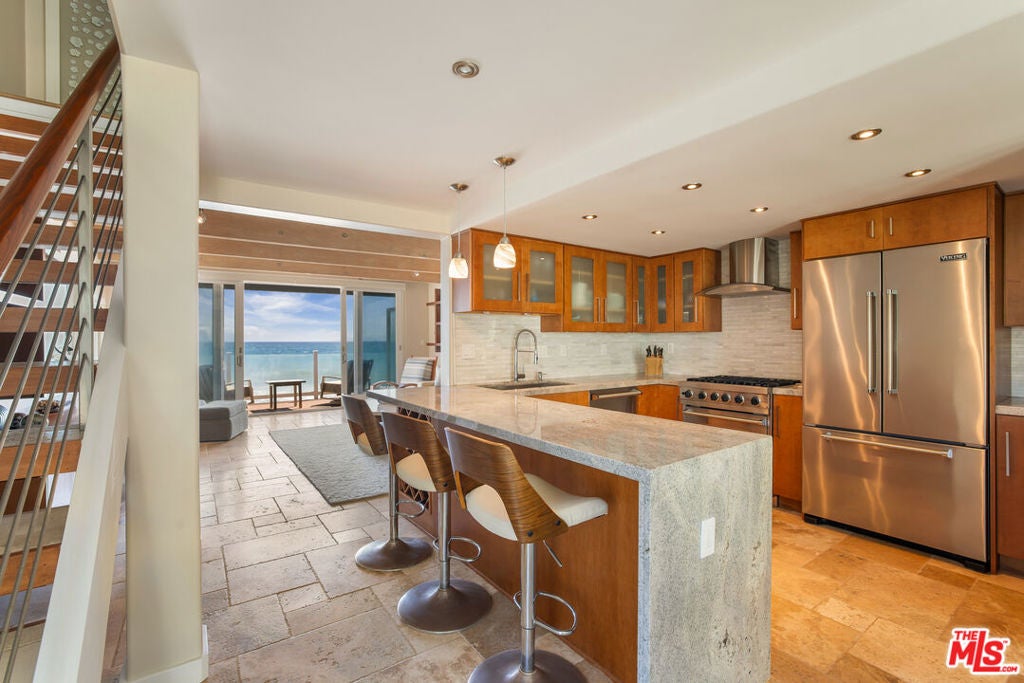 11770 Pacific Coast Highway Q