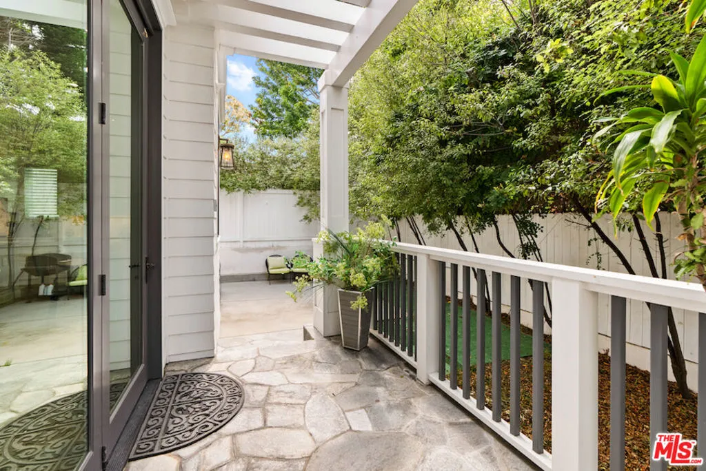 Manhattan Beach, California 90266, United States, 5 Bedrooms Bedrooms, ,7 BathroomsBathrooms,Residential,Active,227260