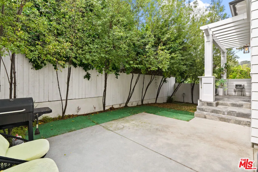 Manhattan Beach, California 90266, United States, 5 Bedrooms Bedrooms, ,7 BathroomsBathrooms,Residential,Active,227260