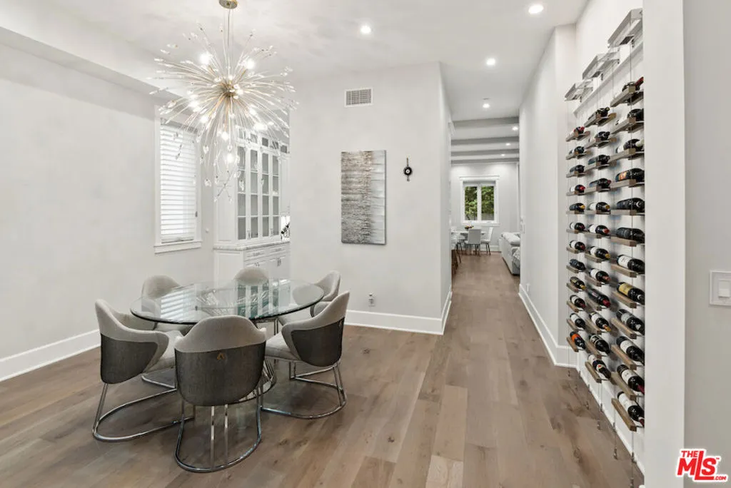 Manhattan Beach, California 90266, United States, 5 Bedrooms Bedrooms, ,7 BathroomsBathrooms,Residential,Active,227260