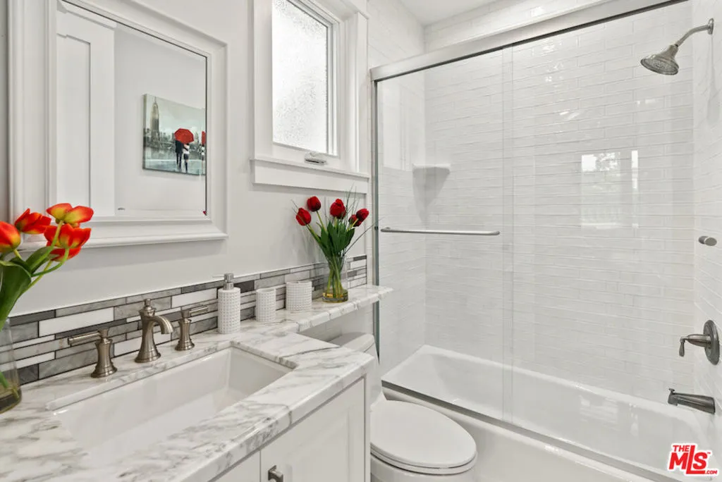 Manhattan Beach, California 90266, United States, 5 Bedrooms Bedrooms, ,7 BathroomsBathrooms,Residential,Active,227260