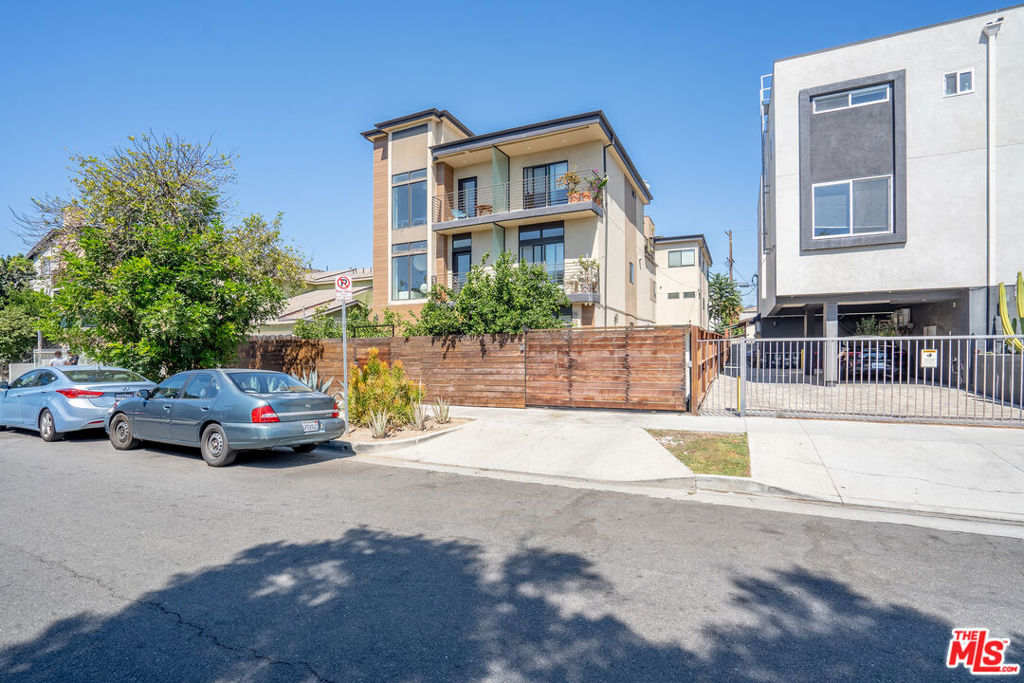 6007 Barton Avenue