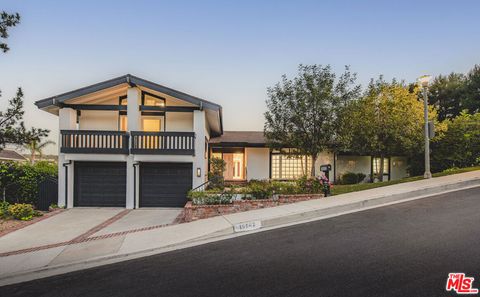 19542 Greenbriar Drive Tarzana CA 91356