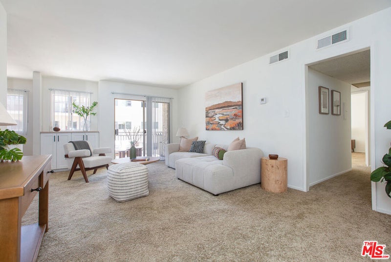 277 Pleasant Street 202