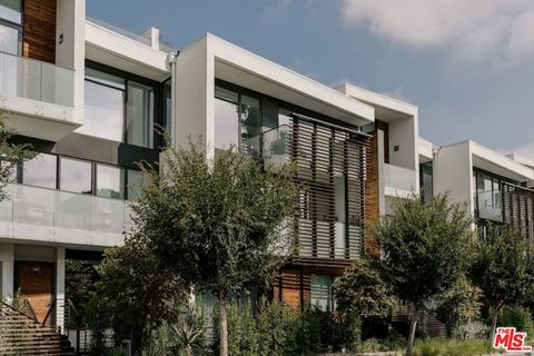702 N Doheny Drive TH12 West Hollywood CA 90069