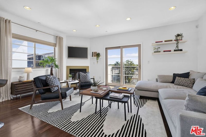 125 S Sweetzer Avenue PH2A