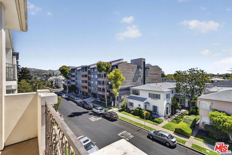 125 S Sweetzer Avenue PH2A