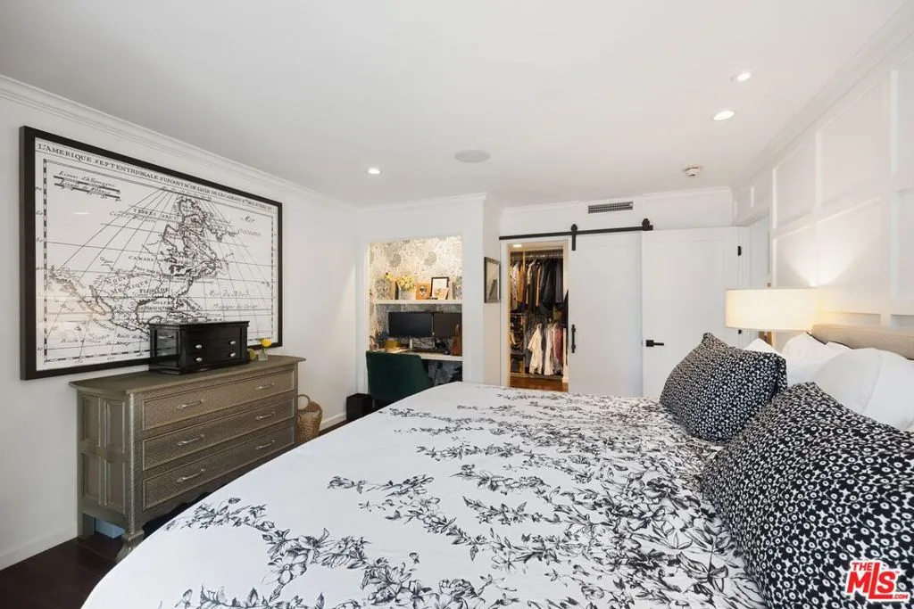 Los Angeles, California 90067, United States, 2 Bedrooms Bedrooms, ,2 BathroomsBathrooms,Residential,Active,231972