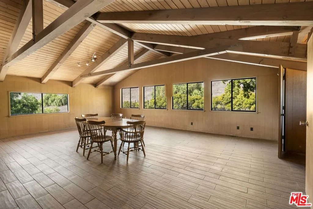 Santa Ynez, California 93460, United States, 6 Bedrooms Bedrooms, ,4 BathroomsBathrooms,Residential,Active,234803