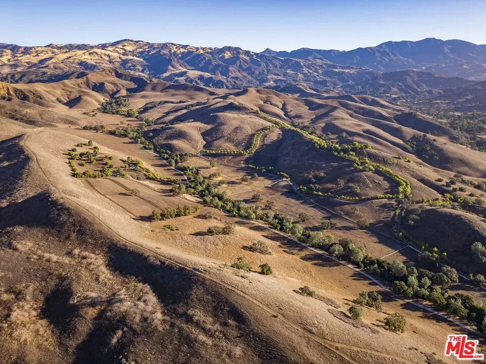 Santa Ynez, California 93460, United States, 6 Bedrooms Bedrooms, ,4 BathroomsBathrooms,Residential,Active,234803