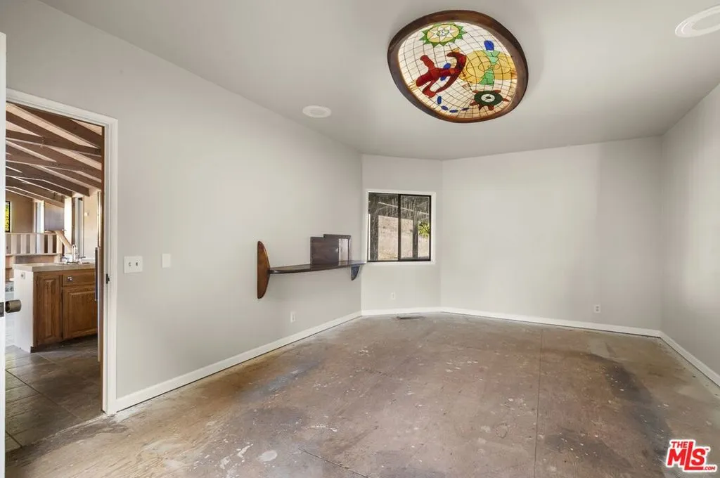 Santa Ynez, California 93460, United States, 6 Bedrooms Bedrooms, ,4 BathroomsBathrooms,Residential,Active,234803