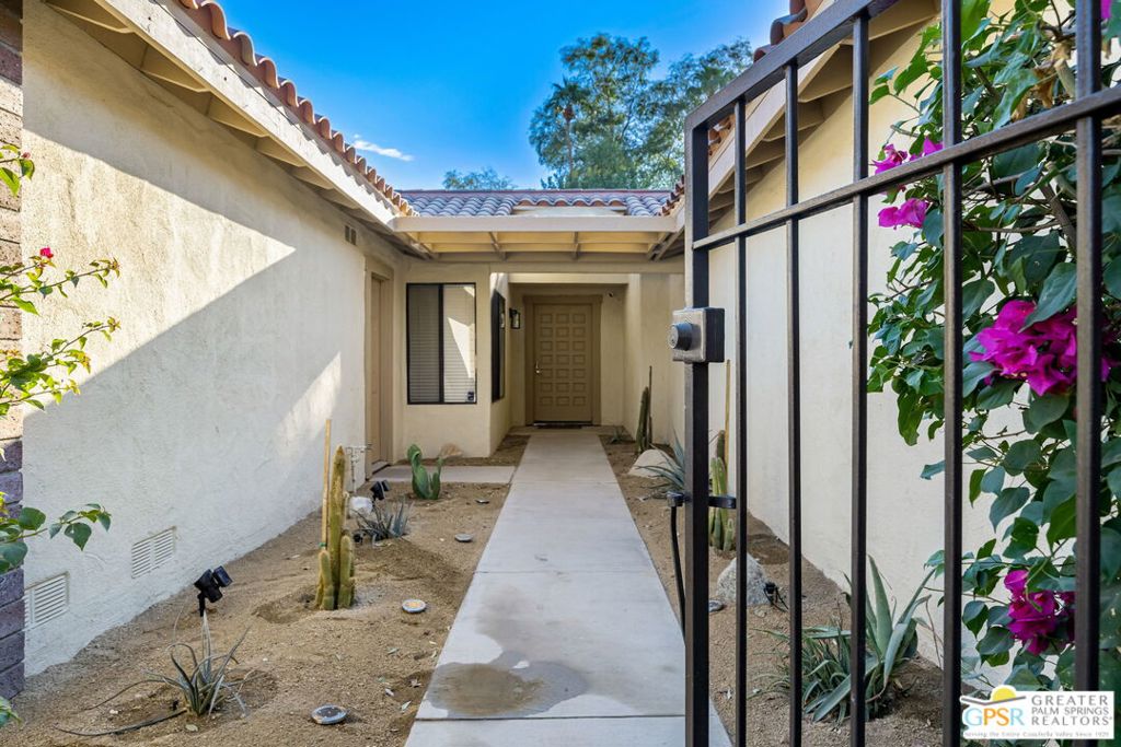 298 San Vicente Circle