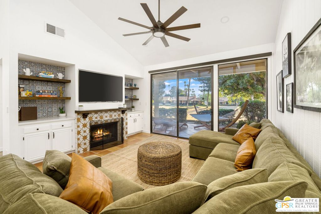 298 San Vicente Circle
