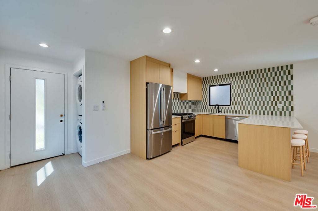 1223 Havenhurst Drive 4