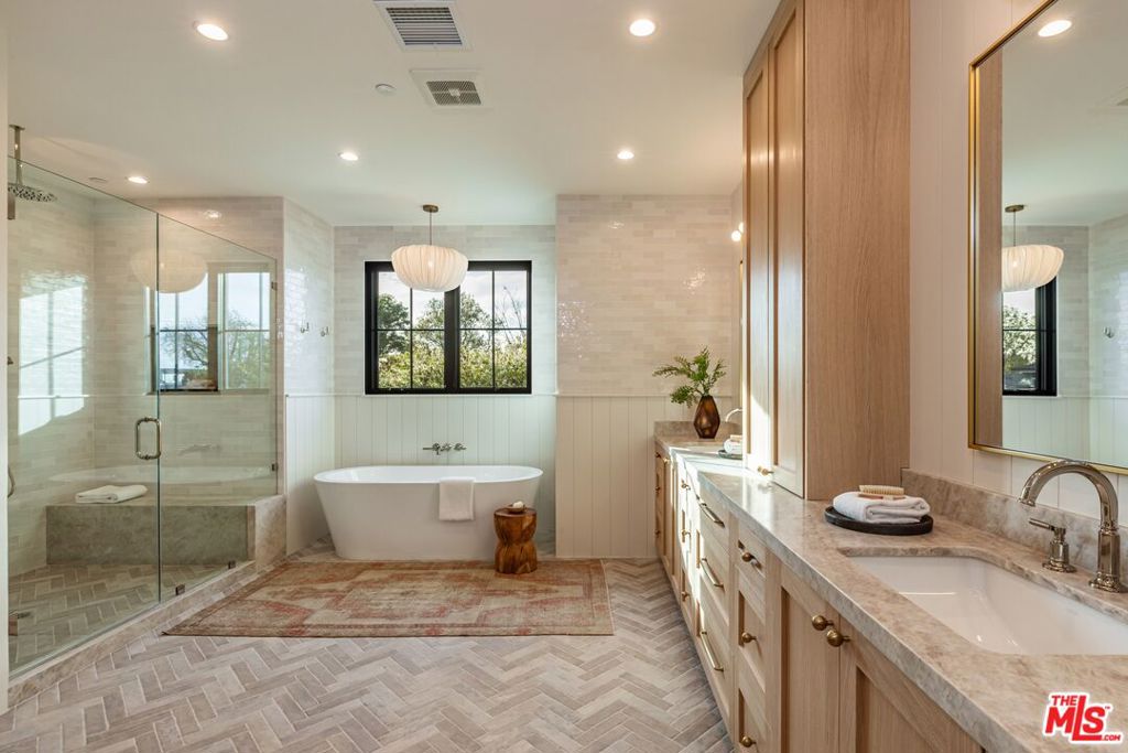 7419 Alverstone Avenue