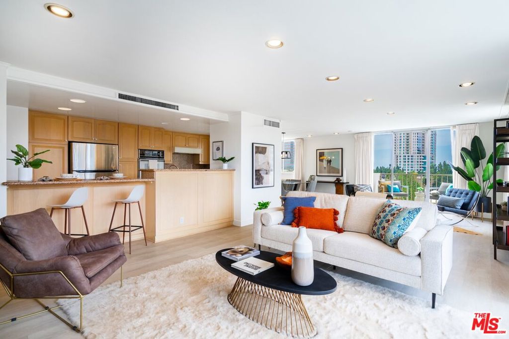 2160 Century Park East 1112