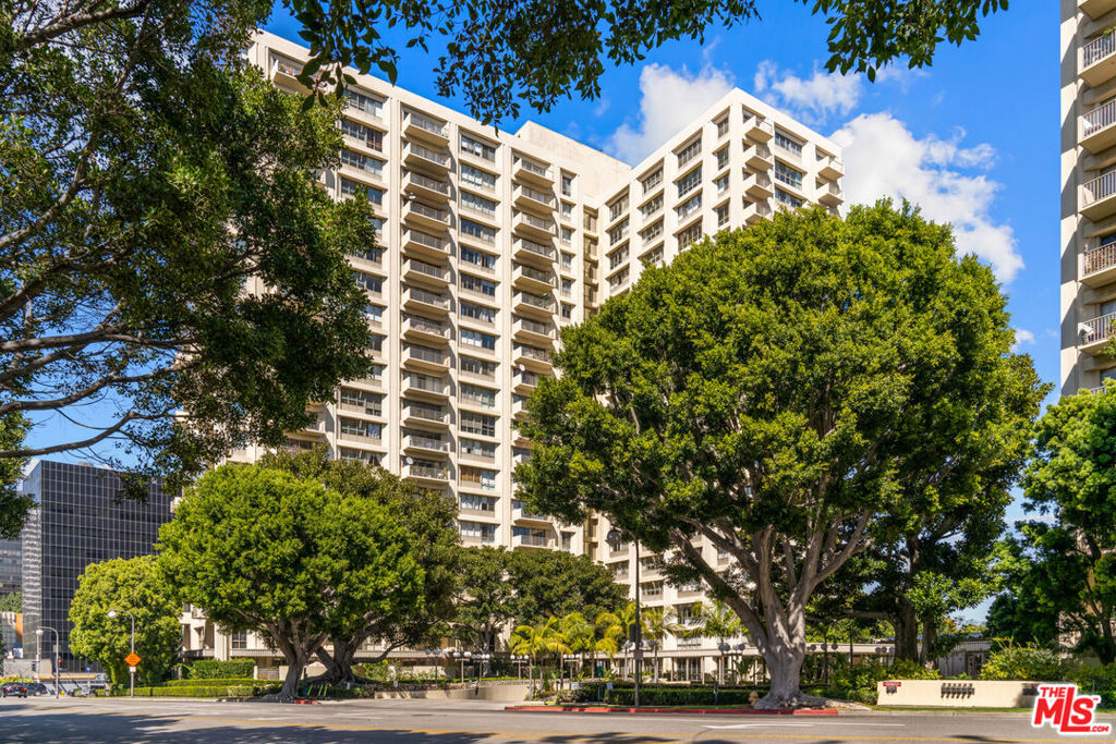 2160 Century Park East 1112