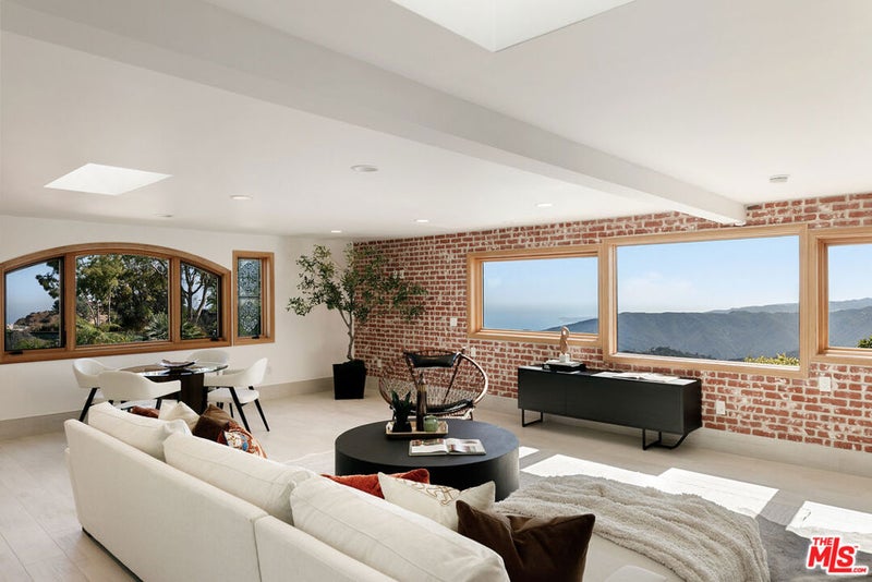 231 Loma Metisse Road