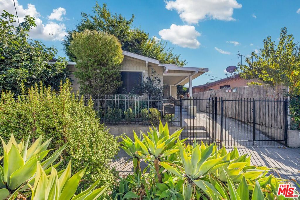 1624 Allesandro Street