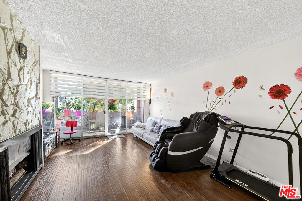 421 S La Fayette Park Place 301