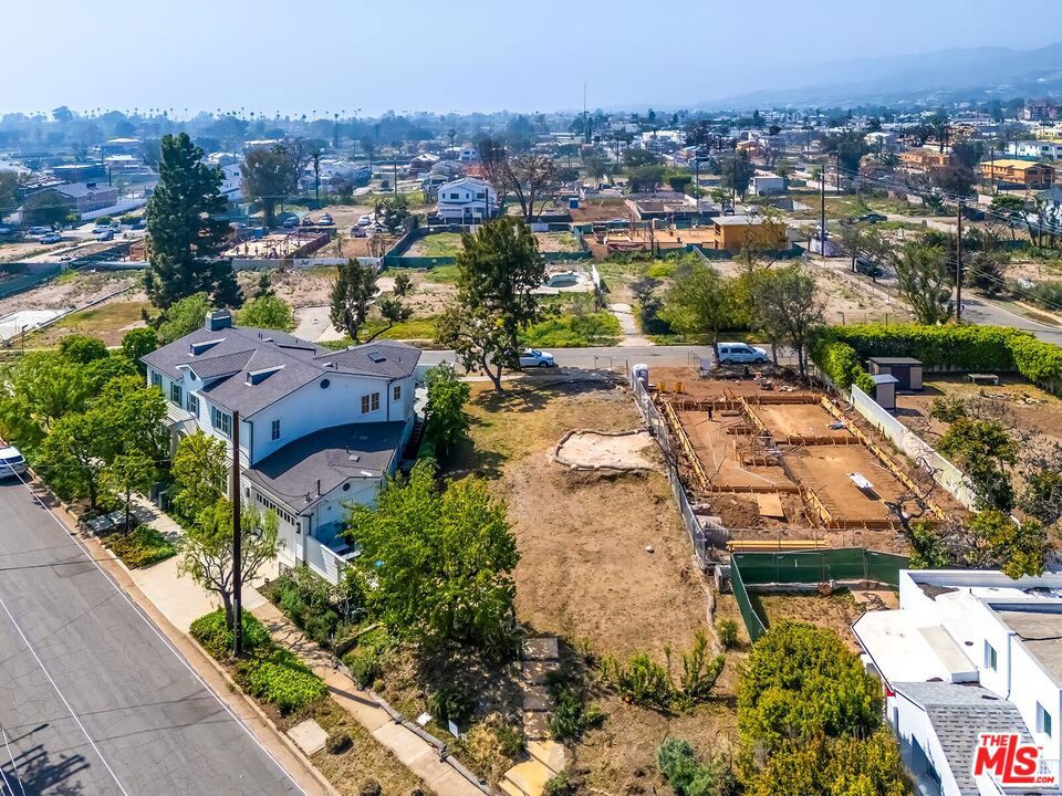 865 Chautauqua Boulevard