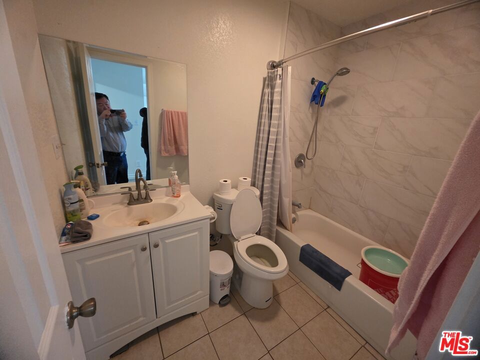 27003 Waalew Road