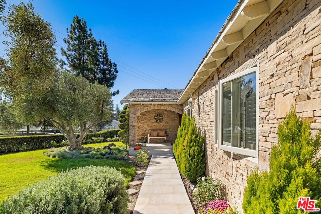 959 E Highway 246