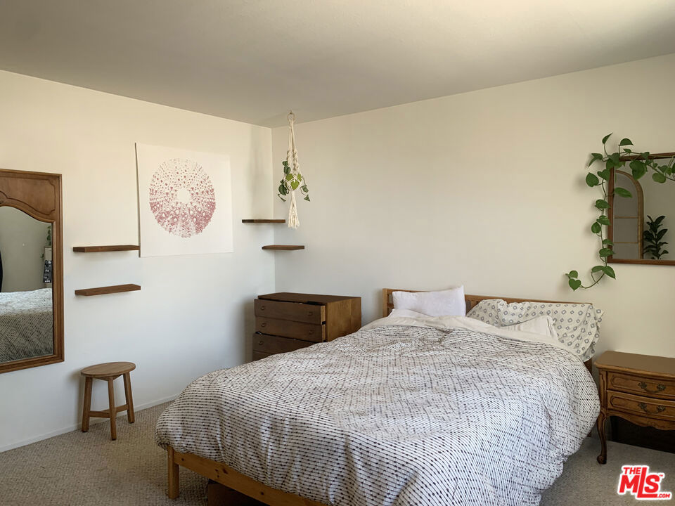 11767 Iowa Avenue 10