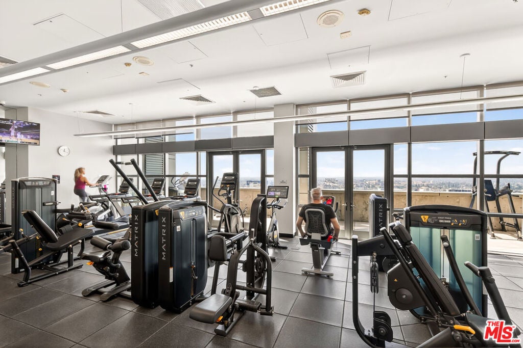 1155 S Grand Avenue 403