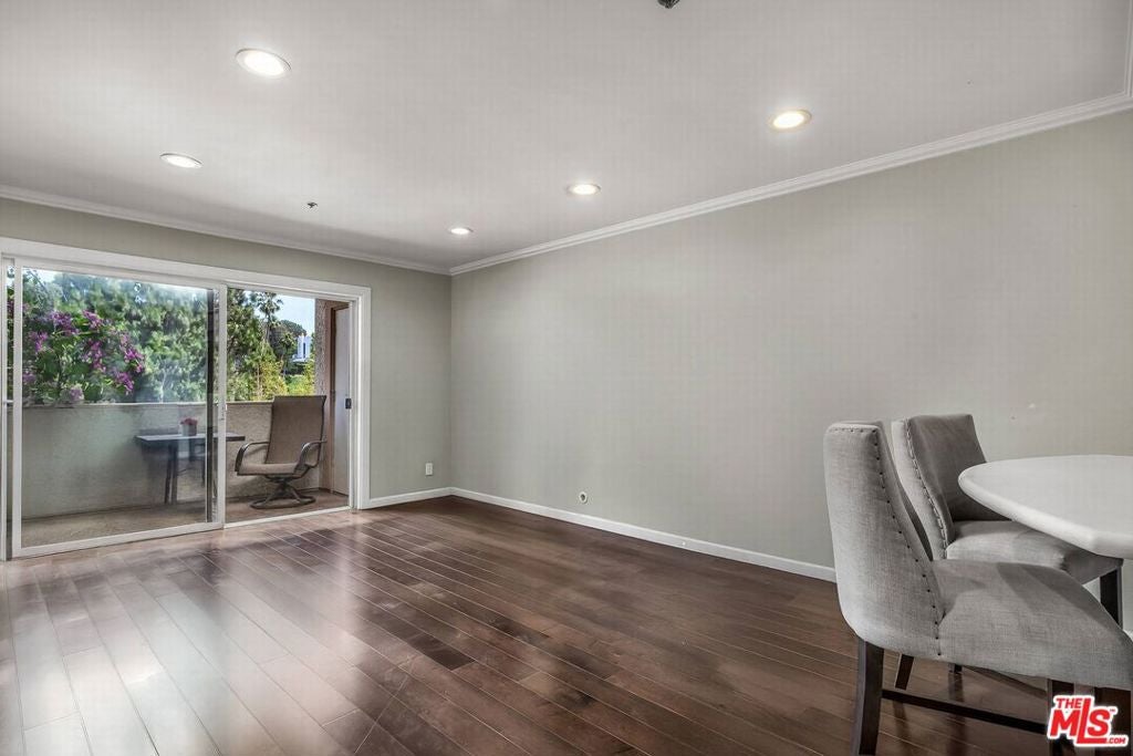 501 Palisades Drive 221