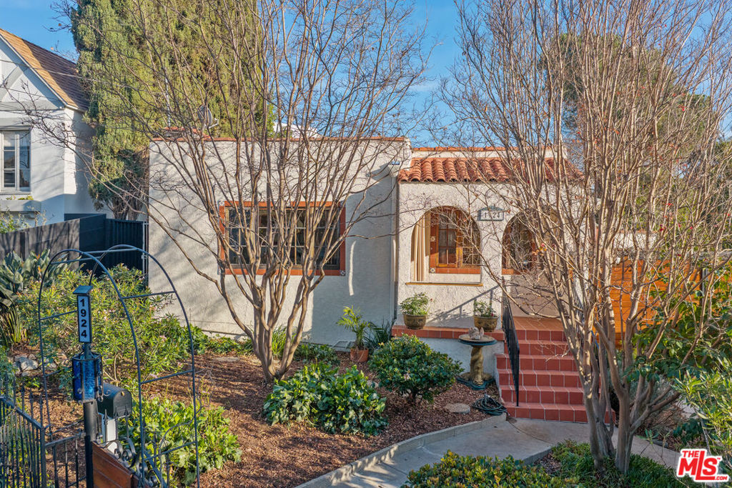 1924 Cerro Gordo Street