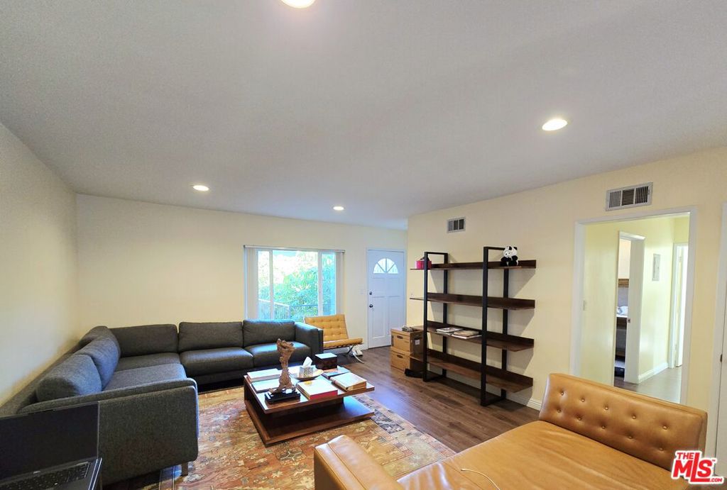 10600 Eastborne Avenue 12