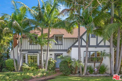 1174 Carmona Avenue Los Angeles CA 90019