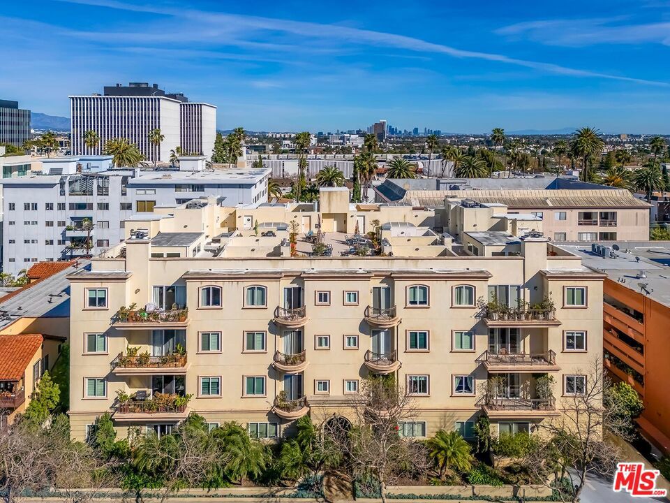 132 S Maple Drive 101