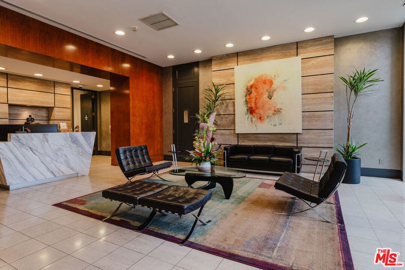 800 W 1st Street 2410