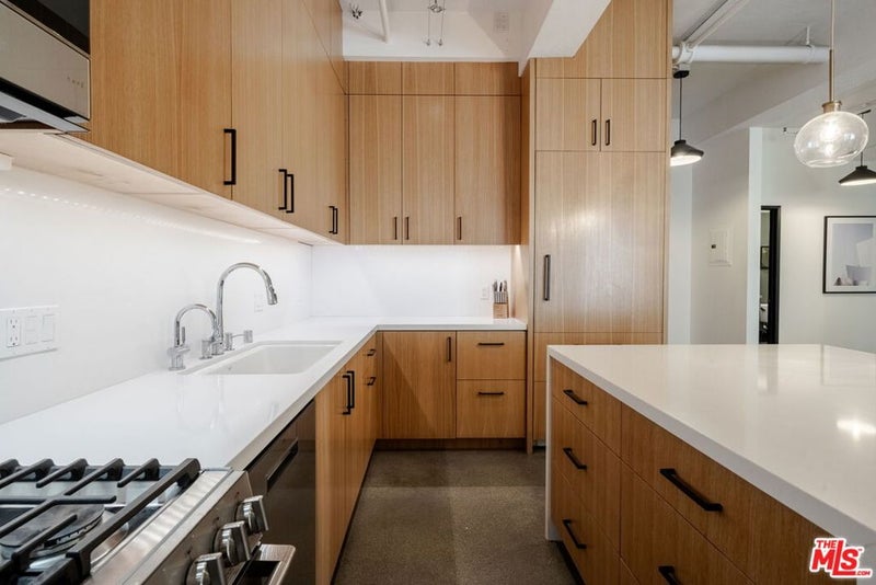 849 S Broadway 603