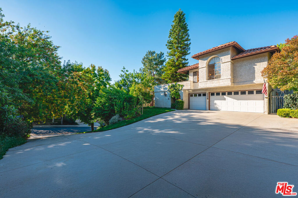 24232 Mentry Drive